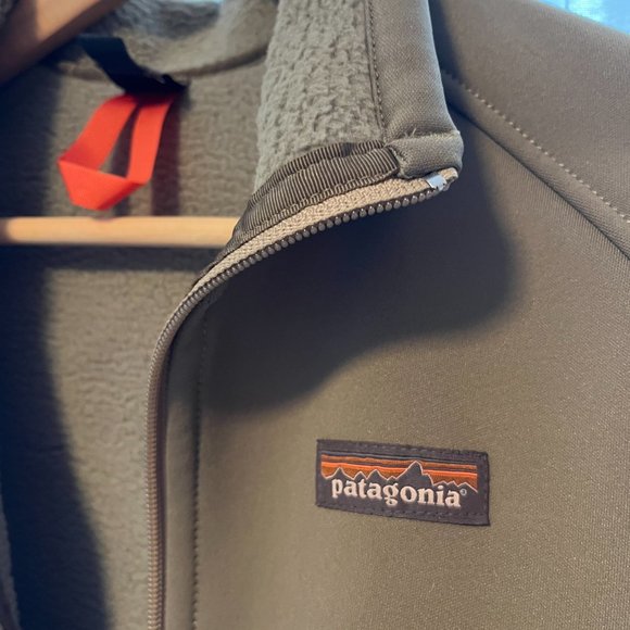 Retro style, soft fuzzy lining, Patagonia utility jacket, size M - Picture 2 of 5